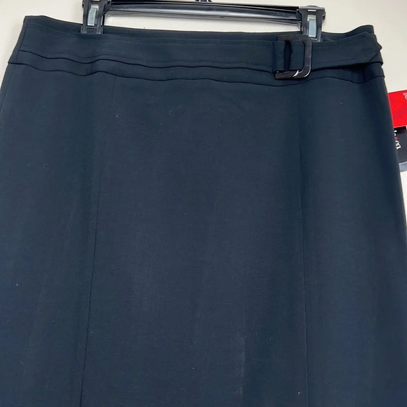 Style and Co Stretch LA Style Onyx Black Knee Length Skirt Size 12 NWT - Picture 2 of 9
